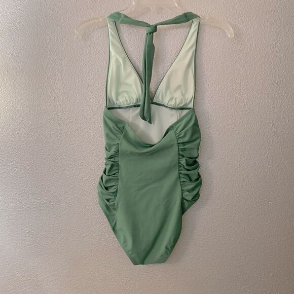 🟢3 items for $20—-CUPSHE one piece swimsuit halter style ruching partial lining - Picture 3 of 9